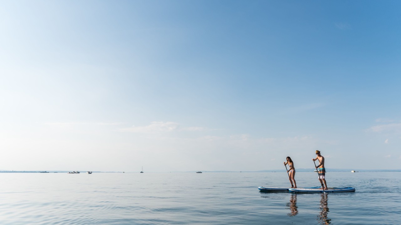 Bild von einem SUP auf dem Bodensee.