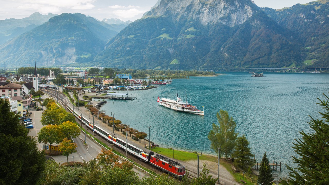 Gotthard Panorama Express